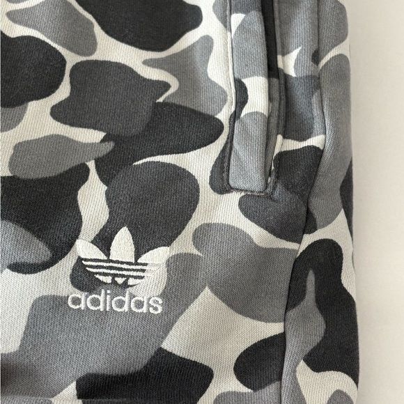 Adidas Men's Black and Gray Camouflage Ombre Cotton Joggers Sweatpants Size M - Picture 6 of 6